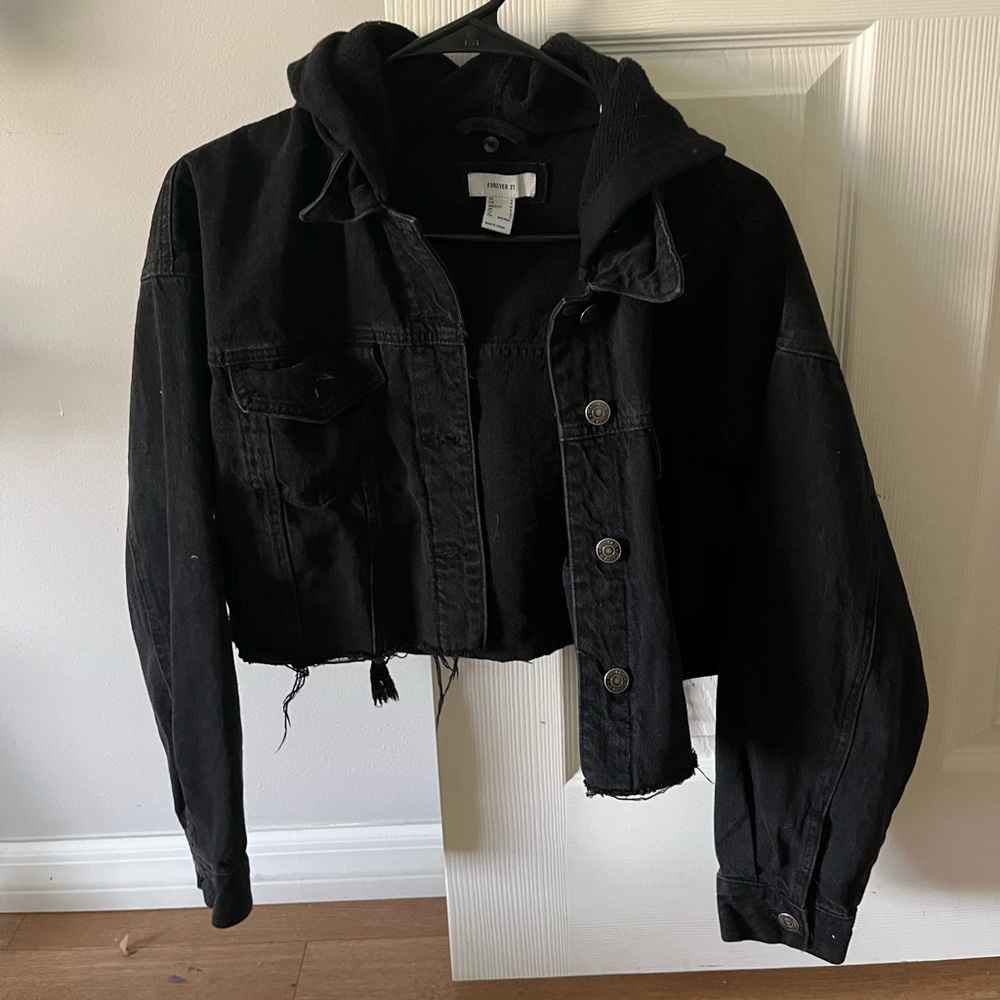 Black crop hooded jean jacket